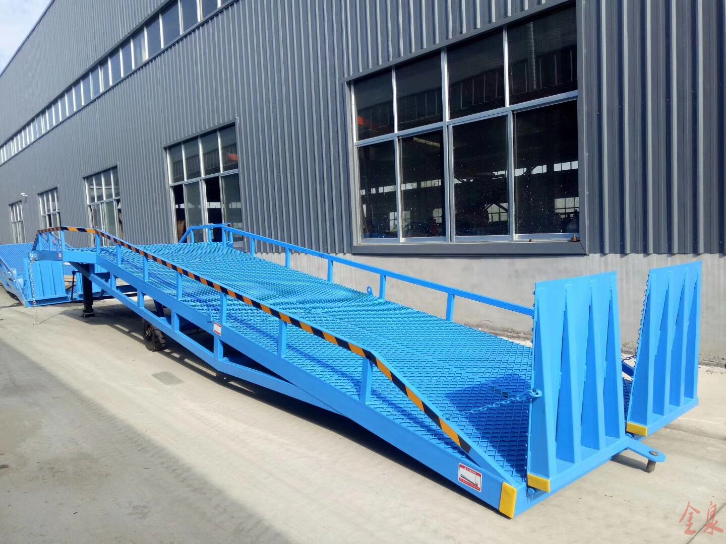 金泉移動登車橋